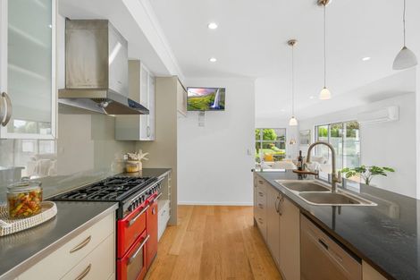 Photo of property in 21 Westpark Drive, Burnside, Christchurch, 8053