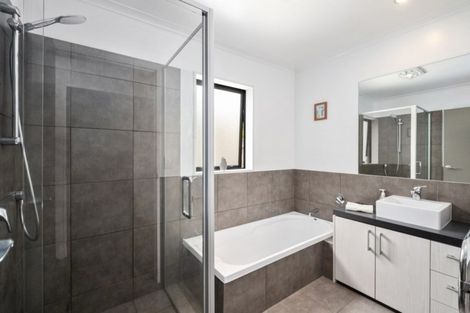 Photo of property in 28 Hope Avenue, Lake Hayes, Queenstown, 9304