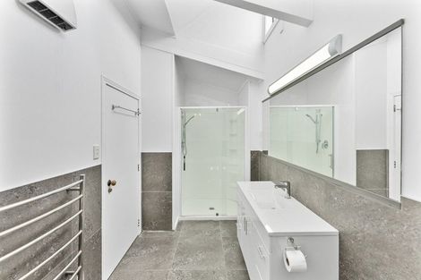 Photo of property in 24 Rossiter Crescent, Lynmouth, New Plymouth, 4310