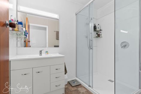 Photo of property in 7 Whaka Street, Maungaturoto, 0520