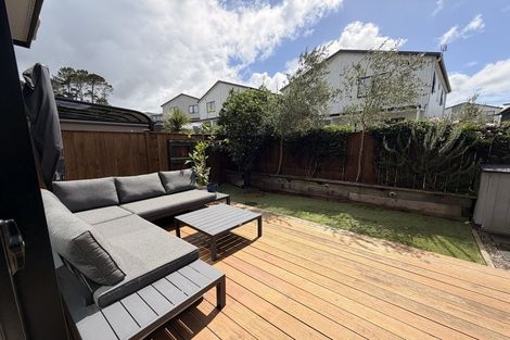 Photo of property in 3/18 Kaimai Avenue, Massey, Auckland, 0614
