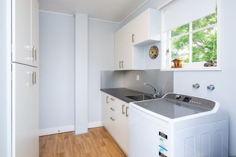 Photo of property in 6 Randall Place, Hospital Hill, Napier, 4110