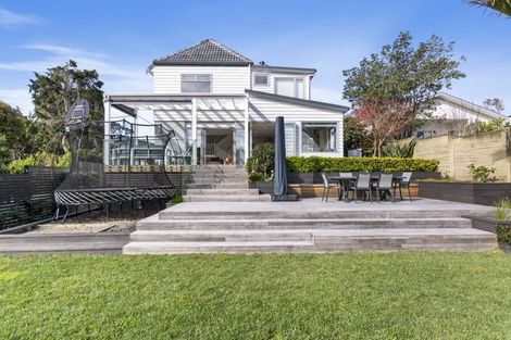 Photo of property in 22 Church Street, Northcote Point, Auckland, 0627