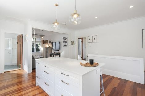 Photo of property in 55 Chislehurst Street, Henderson, Auckland, 0612