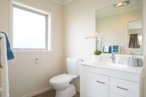 Photo of property in 21 Faringdon Boulevard, Rolleston, 7615