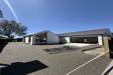 Photo of property in 120 Aorangi Road, Bryndwr, Christchurch, 8053