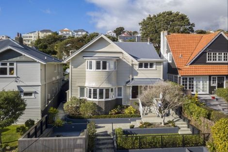Photo of property in 37 Glen Road, Kelburn, Wellington, 6012