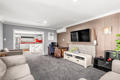 Photo of property in 409 Main Road North, Redwood, Christchurch, 8051