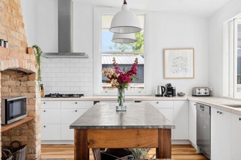 Photo of property in 16 Hamilton Road, Cambridge, 3434