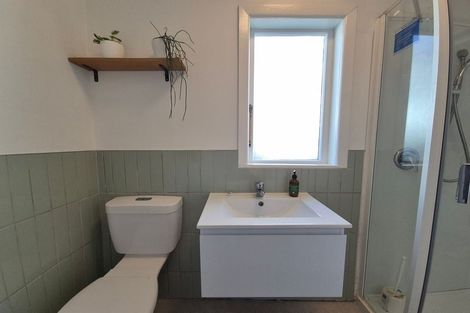 Photo of property in 24 Stone Street, Miramar, Wellington, 6022