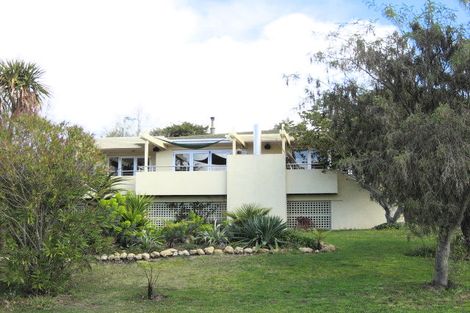 Photo of property in 42 Tauroa Road, Havelock North, 4130