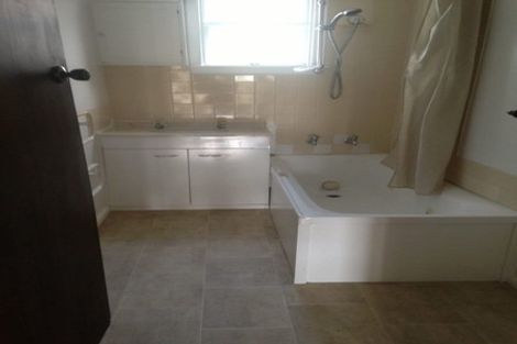 Photo of property in 129 Bristol Street, St Albans, Christchurch, 8014