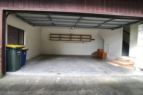 Photo of property in 12 Springwater Vale, Unsworth Heights, Auckland, 0632