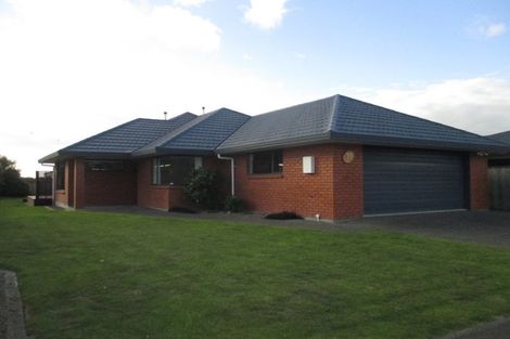 Photo of property in 38 Parnell Heights Drive, Kelvin Grove, Palmerston North, 4414