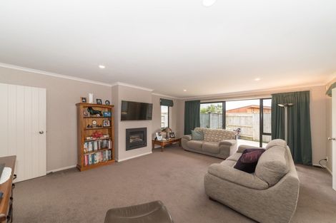Photo of property in 10a Pegasus Place, Kelvin Grove, Palmerston North, 4414