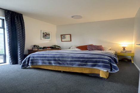 Photo of property in 65u1 Tiketike Way, Brooklyn, Wellington, 6021