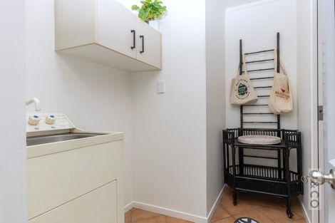 Photo of property in 28 Great North Road, Riverhead, 0820