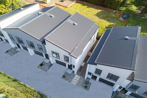 Photo of property in 5/30a Tirimoana Road, Te Atatu South, Auckland, 0602