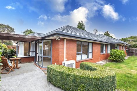 Photo of property in 129 Avonhead Road, Avonhead, Christchurch, 8042