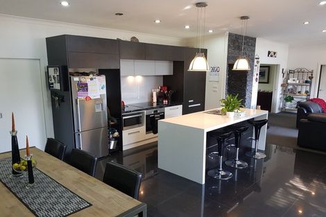 Photo of property in 111a Carlyle Street, Leamington, Cambridge, 3432