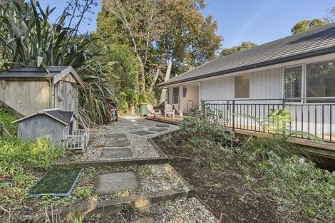 Photo of property in 198 Seaview Road, Westown, New Plymouth, 4310