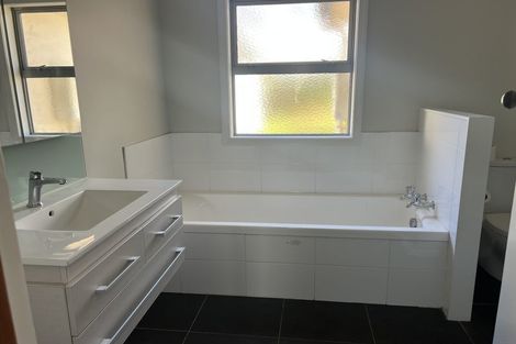 Photo of property in 70 East Street, Greytown, 5712