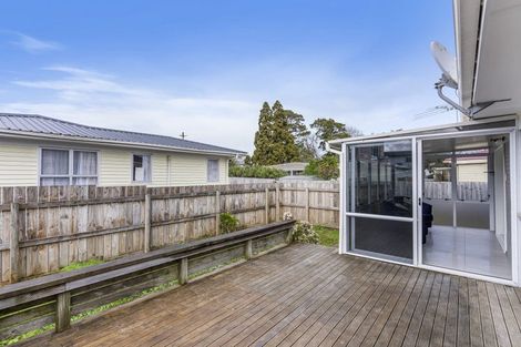 Photo of property in 32 Landon Avenue, Mangere East, Auckland, 2024