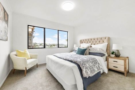 Photo of property in 76 Gallony Avenue, Massey, Auckland, 0614