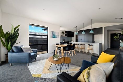 Photo of property in 10 The Heights Avenue, Wanaka, 9305