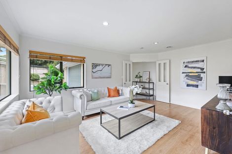 Photo of property in 94 Westerham Drive, Dannemora, Auckland, 2016