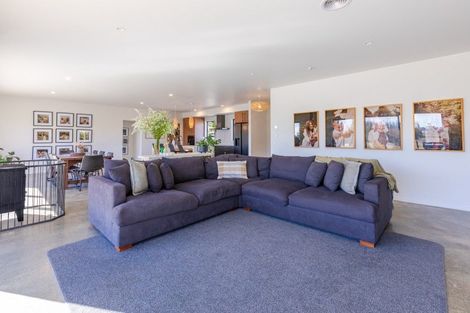 Photo of property in 360 Maharakeke Road, Waipukurau, 4281