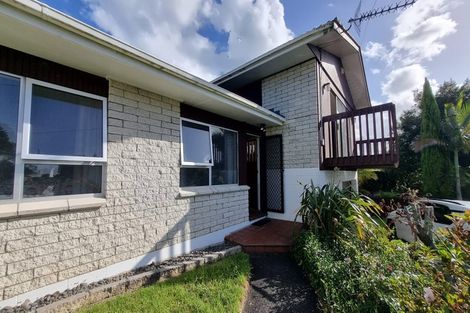 Photo of property in 1 Cleve Road, Green Bay, Auckland, 0604