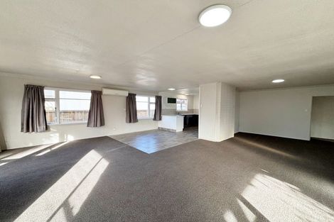 Photo of property in 22 Charlcott Street, Burnside, Christchurch, 8053