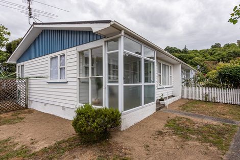 Photo of property in 13f3 Luckie Street, Tawa, Wellington, 5028