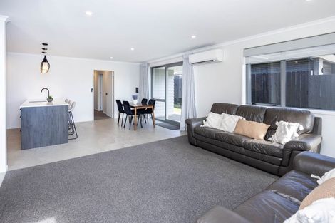 Photo of property in 8 Whakatipu Street, Temple View, Hamilton, 3218