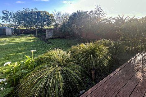 Photo of property in 37 Manuka Street, Castlecliff, Whanganui, 4501