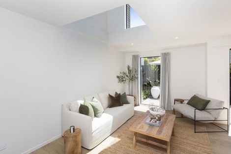 Photo of property in 87 Clare Road, St Albans, Christchurch, 8014