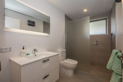 Photo of property in 48 Minaret Ridge, Wanaka, 9305