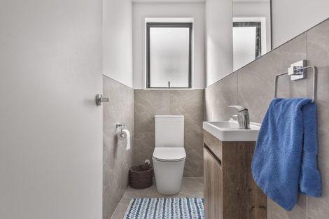 Photo of property in 10 Seafarer Crescent, Stanmore Bay, Whangaparaoa, 0932