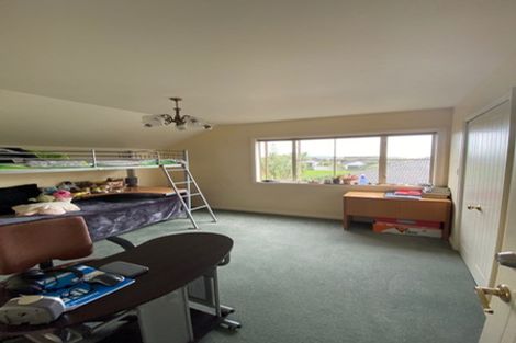 Photo of property in 223 Kilkenny Drive, East Tamaki Heights, Auckland, 2016