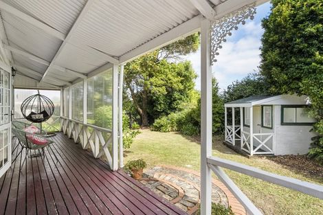 Photo of property in 2/1 Cascades Road, Pakuranga Heights, Auckland, 2010