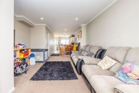 Photo of property in 98c Naylors Drive, Mangere, Auckland, 2022