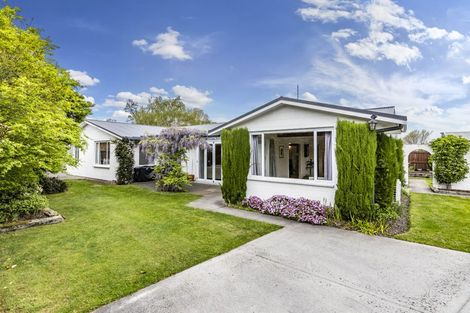 Photo of property in 17 Seagrave Place, Ilam, Christchurch, 8041