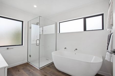 Photo of property in 12 Kurnell Drive, Botany Downs, Auckland, 2010