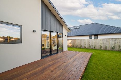 Photo of property in 32 Withers Crescent, Halswell, Christchurch, 8025