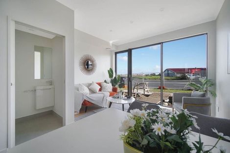 Photo of property in 87 Waipuhinui Way, Wiri, Auckland, 2104