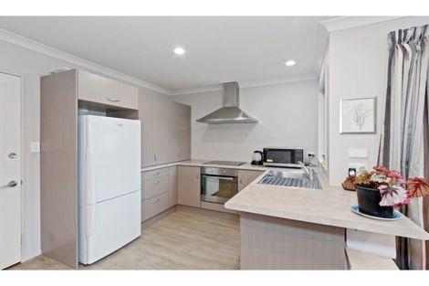 Photo of property in 33a Wilsons Road South, Saint Martins, Christchurch, 8022