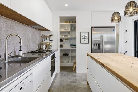 Photo of property in 49rb Oceana Drive, Welcome Bay, Tauranga, 3175