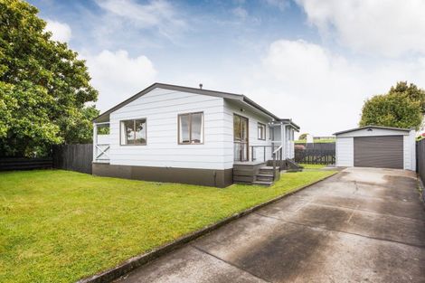 Photo of property in 15 Willowstream Grove, Cloverlea, Palmerston North, 4412