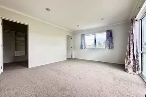 Photo of property in 10 Jezero Drive, Massey, Auckland, 0614